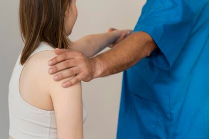 Shoulder Impingement Syndrome: Symptoms, Causes and Treatment Options