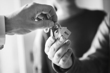 Γιατί έχουν αυξηθεί τόσο πολύ τα ενοίκια στην Ελλάδα;