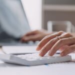 Άμεσοι και έμμεσοι φόροι: Ποια είναι η διαφορά και ποιοι μας επιβαρύνουν περισσότερο;