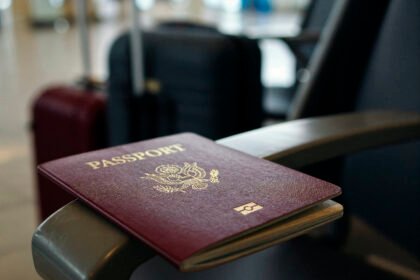 Golden Visa και στεγαστική κρίση: Επηρεάζουν οι ξένες επενδύσεις τις τιμές των ακινήτων στην Ελλάδα;