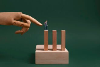 Skills gap: Γιατί υπάρχουν άνεργοι ενώ οι επιχειρήσεις δεν βρίσκουν προσωπικό;